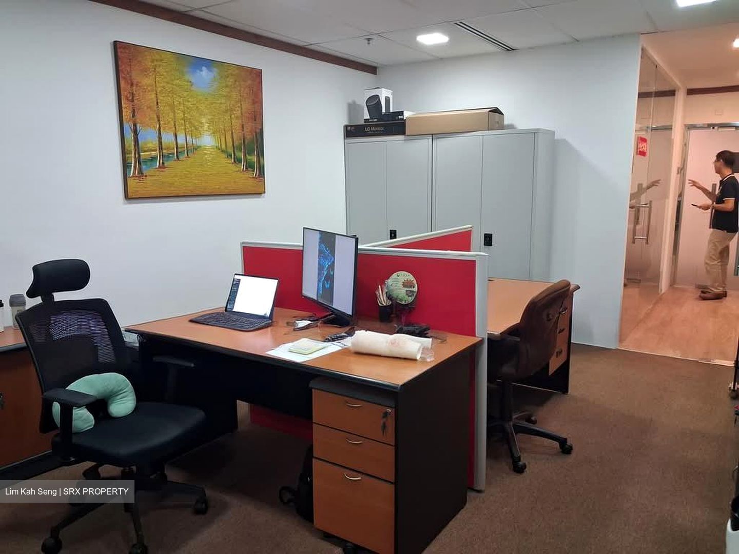 International Plaza (D2), Office #566930891